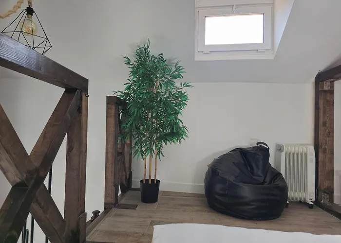 Esther Apartment Cozy Vacay Suite